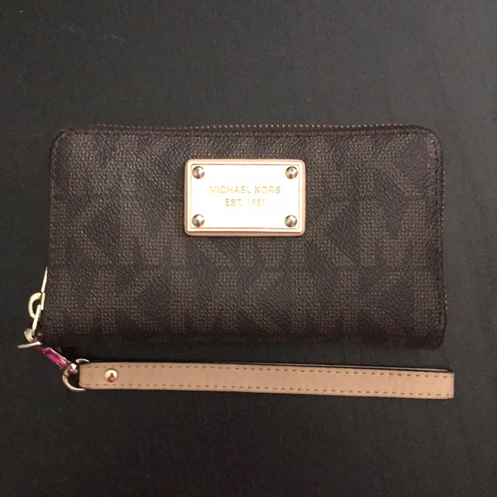 Michael Kors wallet